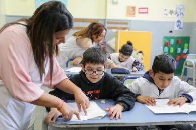 4 enseignants de Buenos Aires sur 10 pensent que ChatGPT favorise leur travail