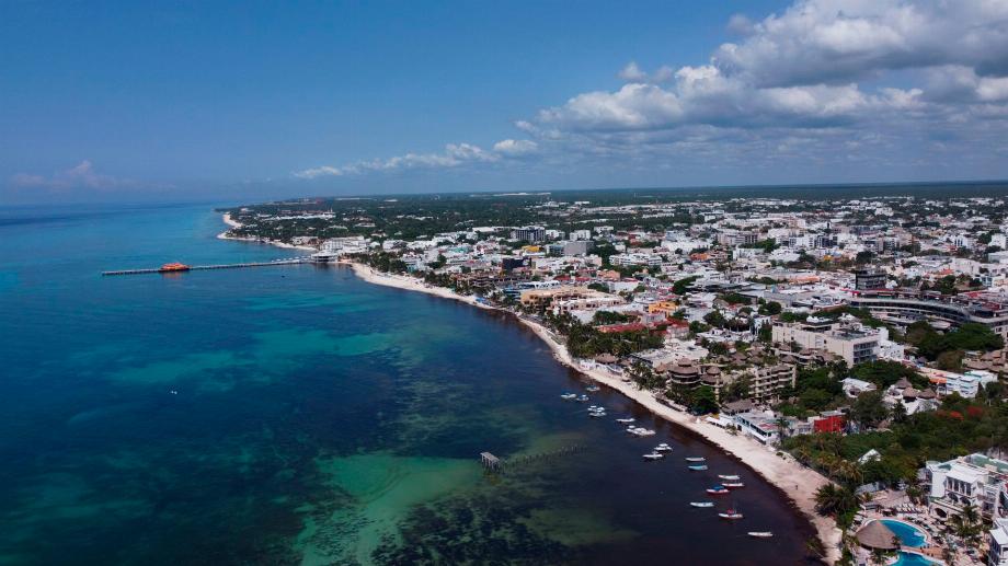 Le Mexique possède une grande variété de plages qui ornent ses côtes avec un large éventail de biodiversité qui traverse le pays. (Pièce sombre)