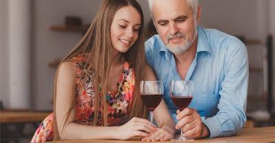 Comment utiliser les applications pour rencontrer un couple plus âgé en toute sécurité