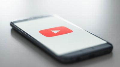 YouTube change les règles : chaque chaîne doit annoncer qu'elle appartient à des fans et non à une célébrité