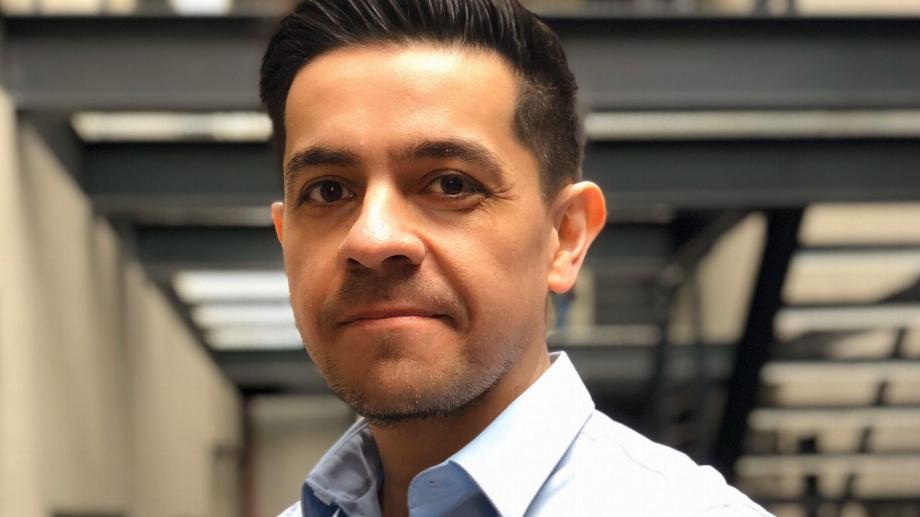 Diego Pereyra est un spécialiste de la médecine critique et des soins intensifs avec une grande passion pour la technologie et son application aux soins d'urgence.