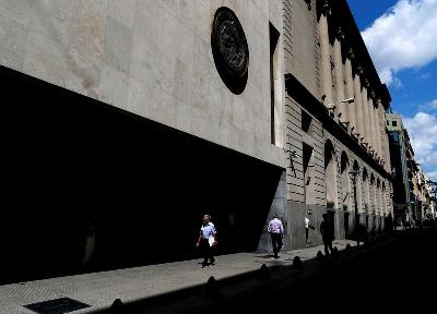 Existe-t-il des moyens plus appropriés que d'autres d'institutionnaliser le capital ?