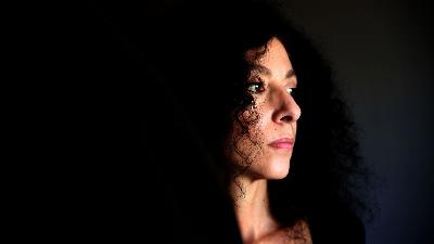 "On va continuer à faire du bon journalisme par les gens" : Leila Guerriero sur l'IA et l'orientation actuelle des médias