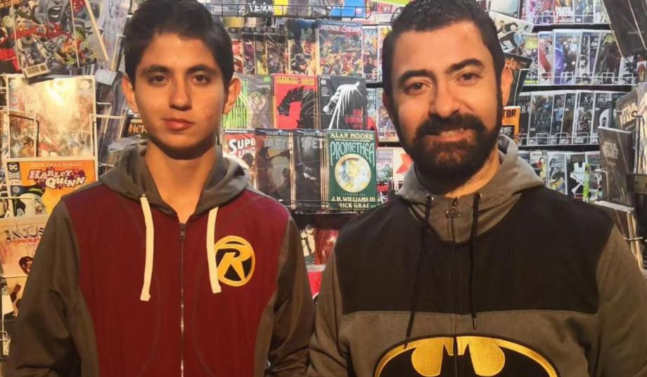 Iván Marín avec son fils, avec qui il partage les jeux vidéo comme passe-temps commun. (instagram)