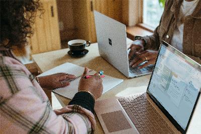 Google attribue des bourses pour étudier gratuitement le marketing numérique et le commerce électronique en Argentine
