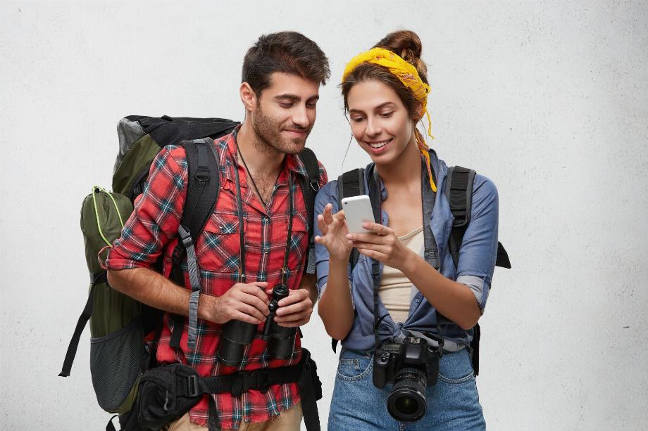 Une solution intelligente pour les voyageurs : ChatGPT propose des recommandations de destinations adaptées à différents budgets. (Freepik)