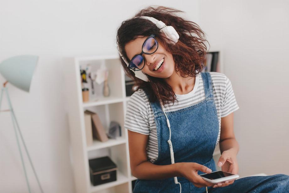 Ce sont les dix chansons les plus joyeuses de tous les temps. (Freepik)