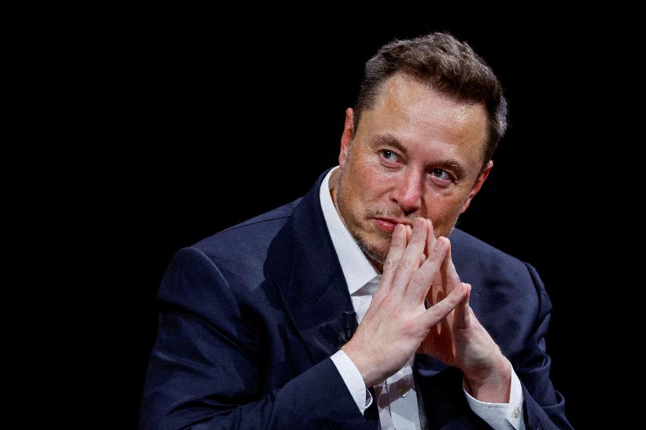 Musk veut que les changements commencent à se déployer lundi dans le monde entier. REUTERS/Gonzalo Fuentes/photo d'archives