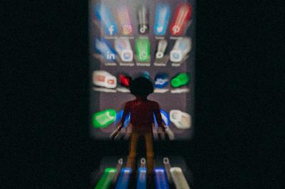 Comment TikTok affecte le cerveau des adultes et des enfants