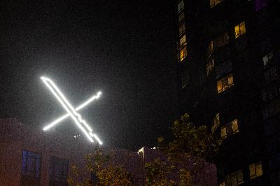 Adieu au X d'Elon Musk: ils démontent le logo du nouveau Twitter dans le bâtiment de San Francisco, pour cette raison
