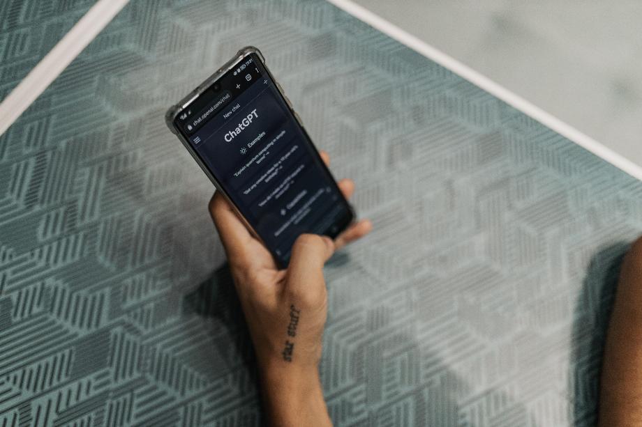 La version Android de l'IA peut être téléchargée depuis le Google Play Store. (Pexels)
