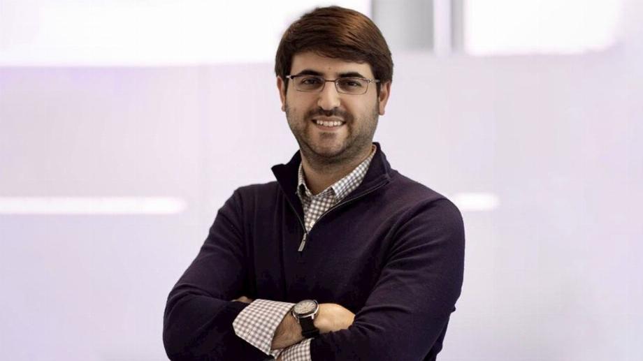 Zach Kirkhorn, directeur financier de Tesla, démissionne avant le lancement de Cybertruck (LinkedIN)