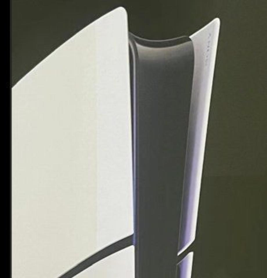 La supposée première image de la PS5 Slim (@Gust_FAN)