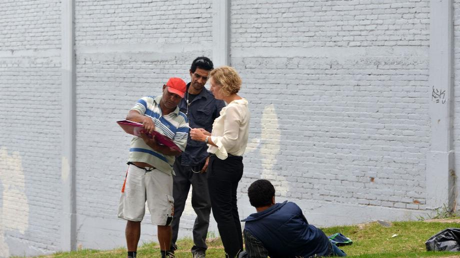 Le nombre de personnes vivant dans la rue à Montevideo a augmenté de 24 % en 2023 par rapport à 2021 (Crédit : Présidence, archives 2020).