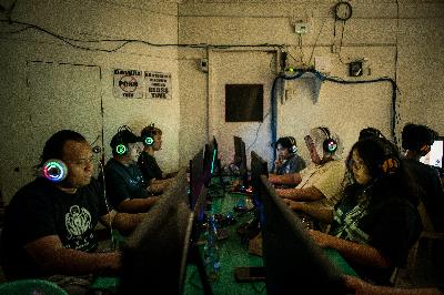 Derrière l’essor de l’intelligence artificielle se cache une armée de travailleurs travaillant dans des « ateliers clandestins numériques »