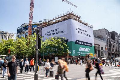 La curieuse affiche qui critique l'utilisation de l'intelligence artificielle dans le monde de l'entreprise