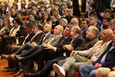 Le Forum sur l'intelligence artificielle UTN et Ticmas s'est clôturé avec un grand succès et des attentes pour l'année prochaine