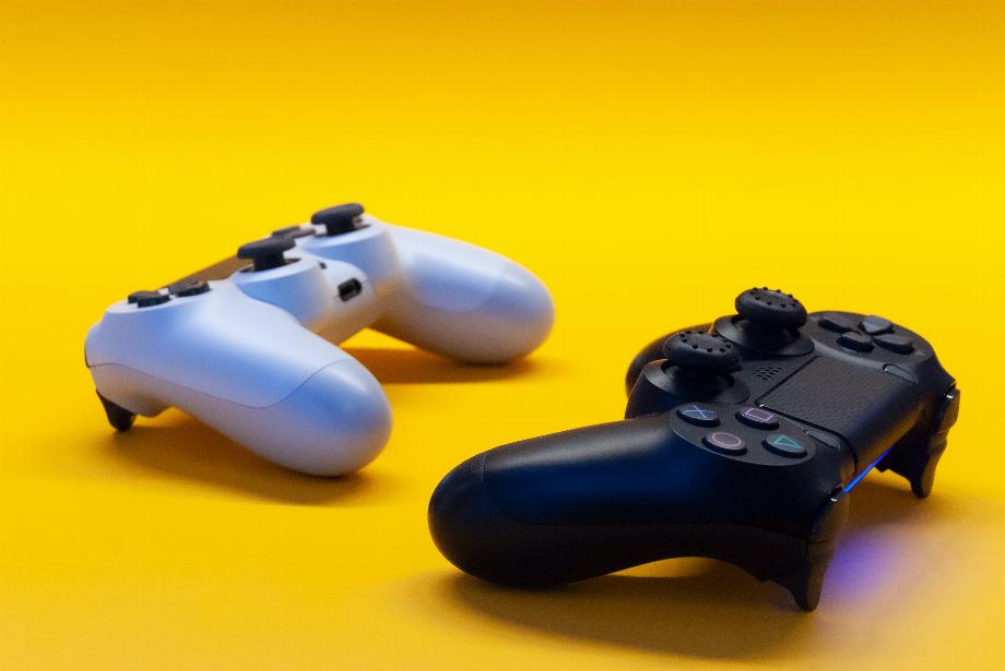 Les doubleurs jouent un rôle clé dans le développement des jeux vidéo d'aujourd'hui. (Unsplash)