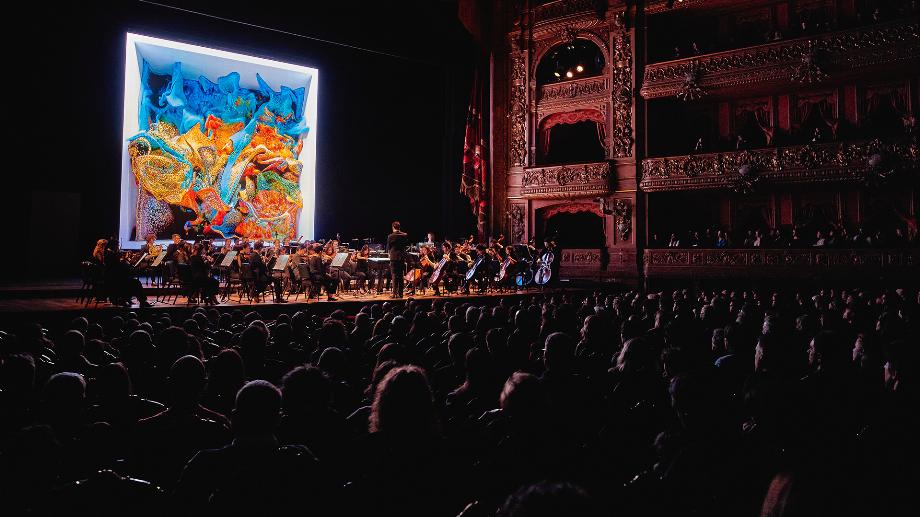 En 2022, une pièce réalisée par l'intelligence artificielle de Refik Anadol sera présentée au Teatro Colón