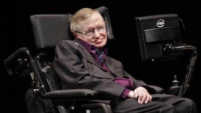 Stephen Hawking : cinq prédictions sur l'avenir et les menaces qui pèsent sur l'humanité