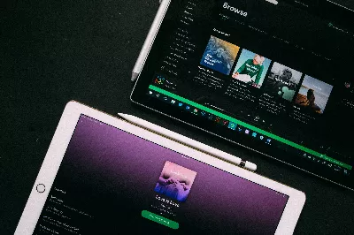 Cinq conseils pour réussir sur Spotify en tant qu'artiste, même au niveau de Karol G ou Bad Bunny