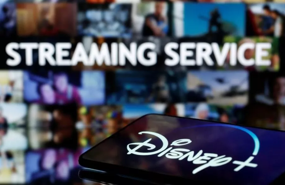 Disney+ n'autorisera pas le partage de comptes avec des appareils extérieurs à la maison. (Reuters/Dado Ruvic)