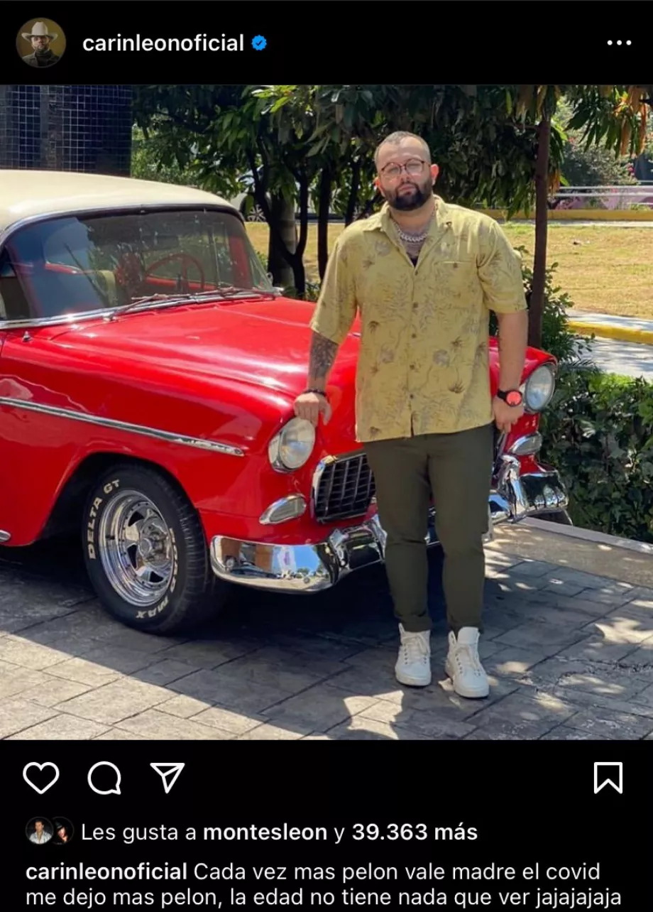 Carin León a une voiture préférée parmi sa luxueuse collection, la Chevrolet Bel Air de 1955 qui lui a coûté 50 000 $ US - crédit @carinleon/Instagram