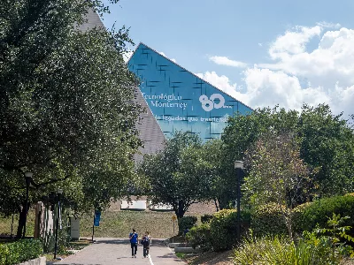 Tec de Monterrey a présenté le premier modèle d'intelligence artificielle générative en Amérique latine