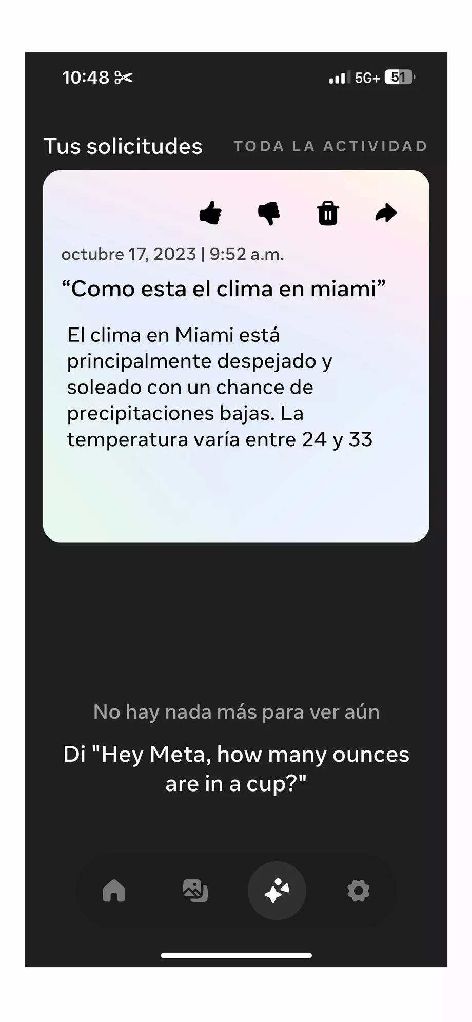 La commande vocale sur les lunettes est enregistrée dans l'application (Infobae)
