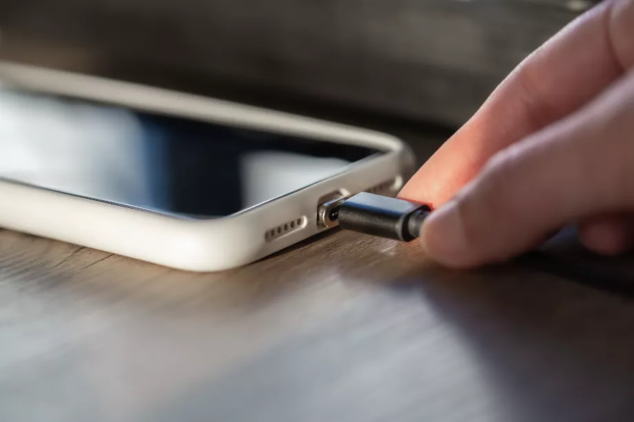 Prendre soin de la batterie de votre téléphone portable est important, même pour l’environnement. (Gratuit)