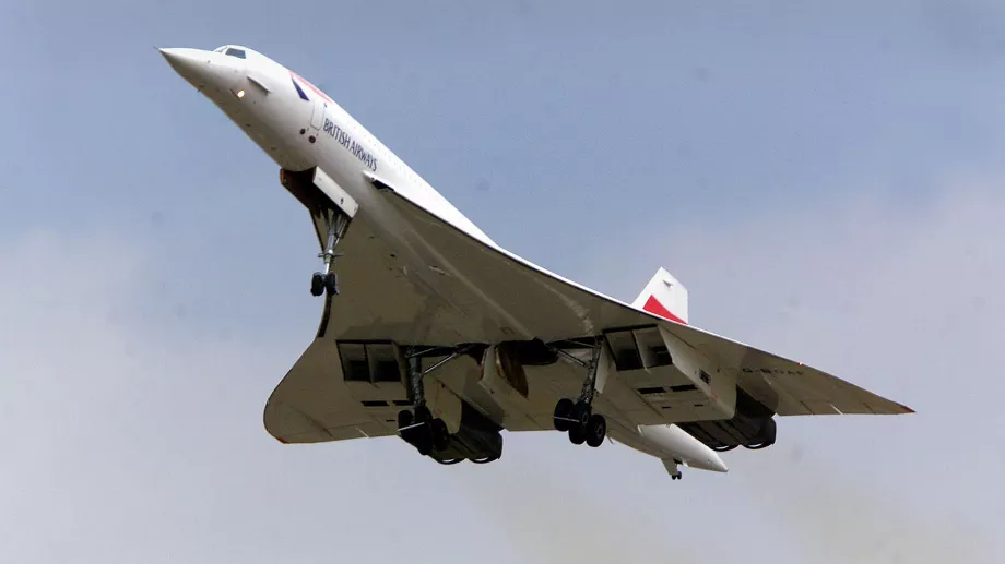 Un Concorde de British Airways décolle de l'aéroport d'Heathrow le 17 juillet 2001 à Londres, au Royaume-Uni. (Photo de Hugh Thomas/BWP Media/Getty Images)