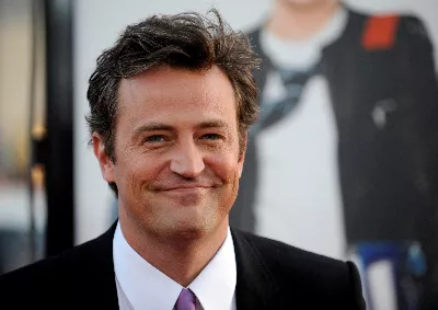 De quoi Matthew Perry est mort, sa vie et d'autres recherches Google