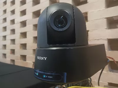 Connaître les caméras robotisées qui utilisent l'IA pour ajouter du contenu numérique