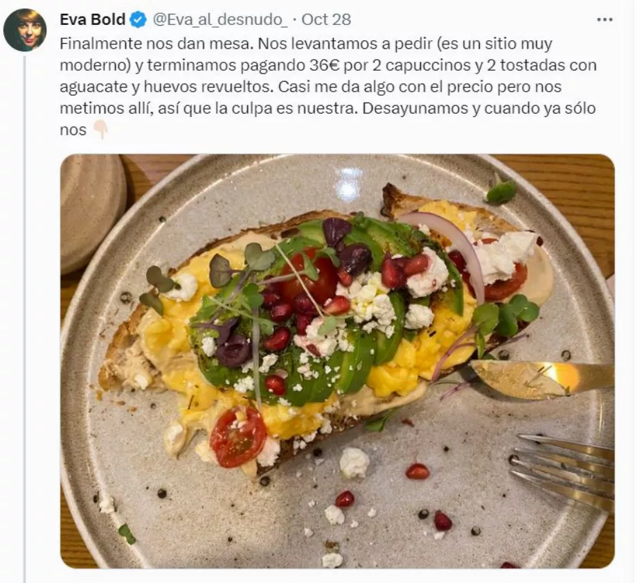 L'histoire d'Eva dans un café de Madrid est devenue virale sur les réseaux. (Twitter : @Eva_al_desnudo)