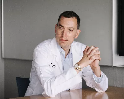 Les médecins sont confrontés à des difficultés liées à l’utilisation de l’intelligence artificielle dans les soins aux patients et parlent d’une supervision laxiste