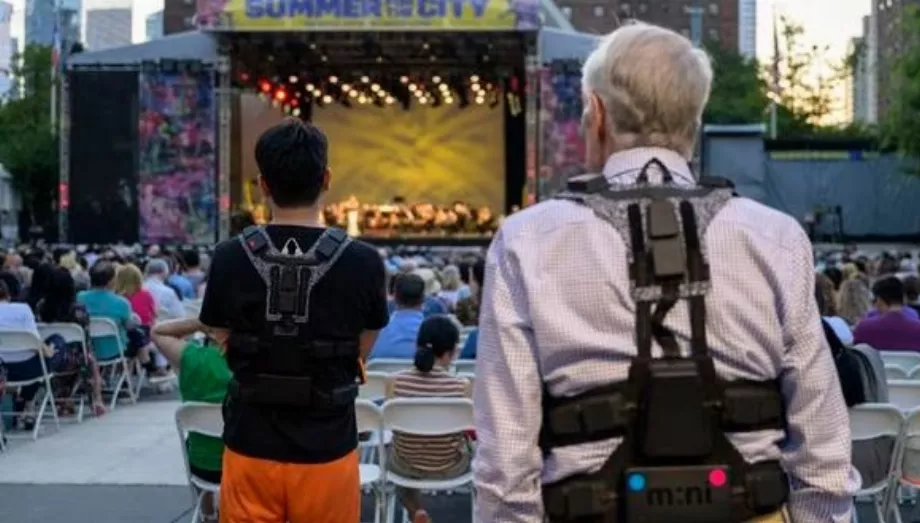 Des combinaisons haptiques ont été testées lors des concerts de Lady Gaga. (AFP)