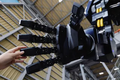 Apprenez gratuitement à construire un robot et à le gérer depuis votre téléphone portable