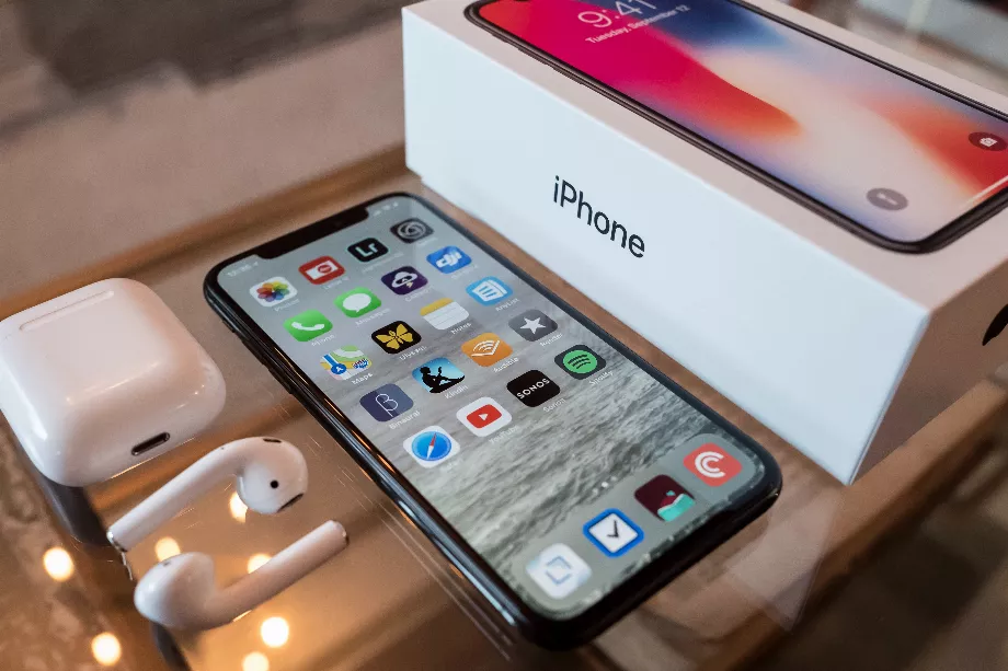 L’industrie de la téléphonie mobile se redresse, même si elle reste avec des chiffres faibles par rapport à 2022. (Unsplash)