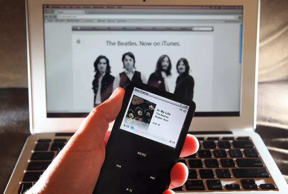 Le groupe britannique et la société de Steve Jobs ont eu des différends juridiques entre 1978 et 2005. La musique du groupe est revenue dans le catalogue iTunes en 2010. (Photo d'illustration de Justin Sullivan/Getty Images)
