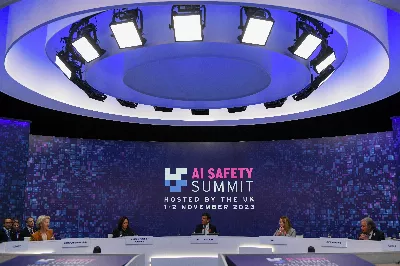 Les pays du monde entier s’accordent sur des normes pour créer une intelligence artificielle de manière responsable