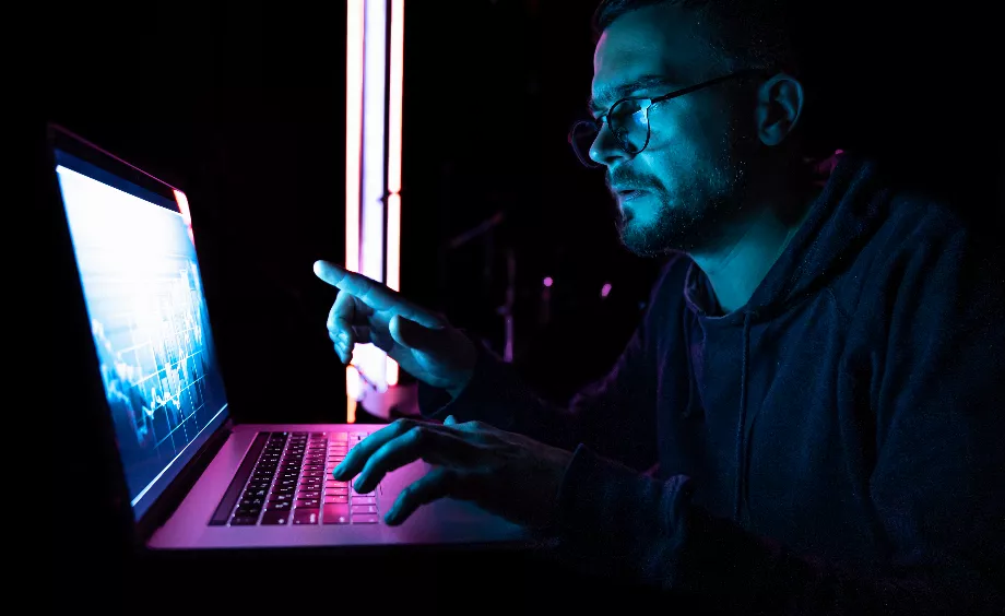 Les achats en ligne sont sécurisés tant qu’ils sont effectués sur des sites Web légitimes ou fiables. (Photo : Freepik)