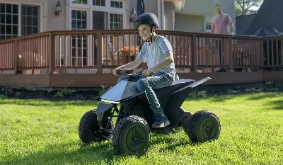 En vidéo : « Cyberquad for kids », le VTT Tesla qui coûte près de 2 000 $