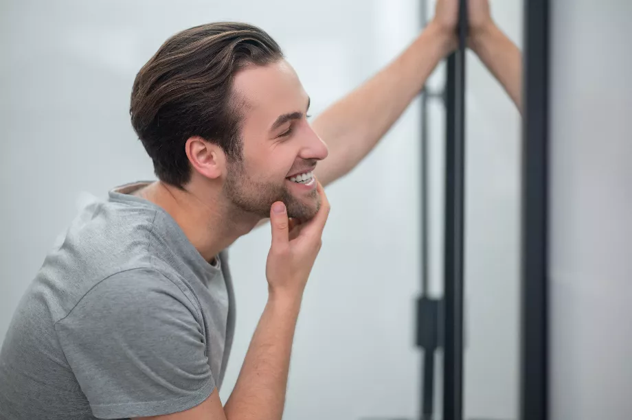 Dans l’étude, un circuit cérébral spécifique est apparu comme un puissant prédicteur des traits de personnalité narcissique (Freepik)