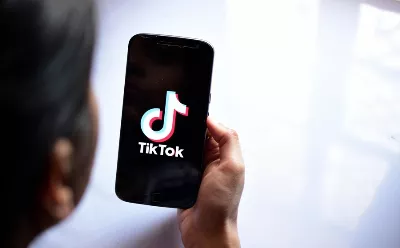 TikTok : Que sont les vidéos de PNJ, l'imitation des jeux vidéo