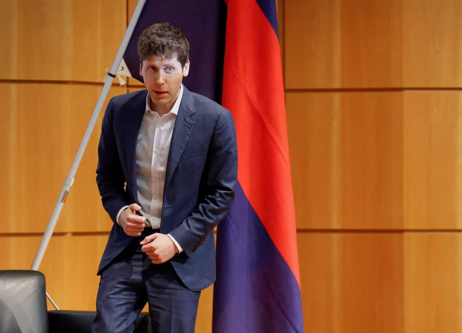 Sam Altman, PDG de ChatGPT Maker OpenAI, participe à un dialogue ouvert avec des étudiants de l'Université Keio à Tokyo, Japon le 12 juin 2023. REUTERS/Issei Kato