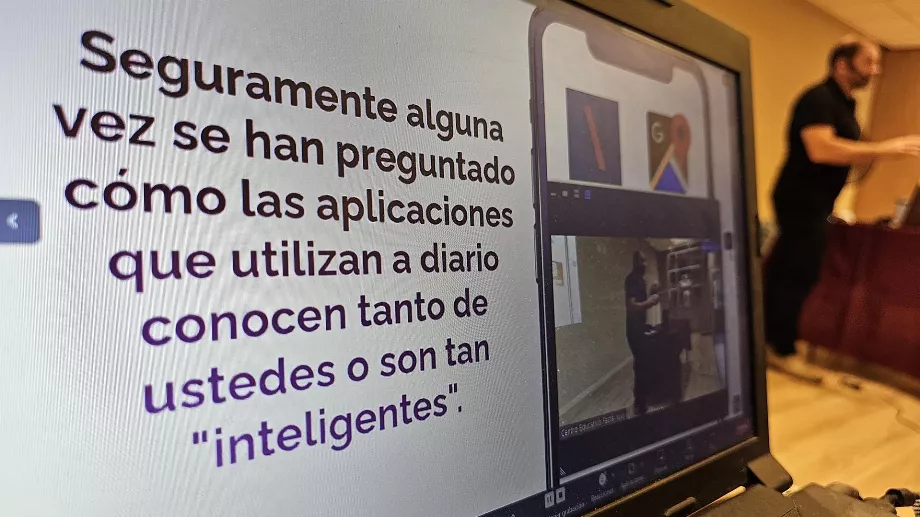 Quels indices les applications prennent-elles pour formuler leurs recommandations ?