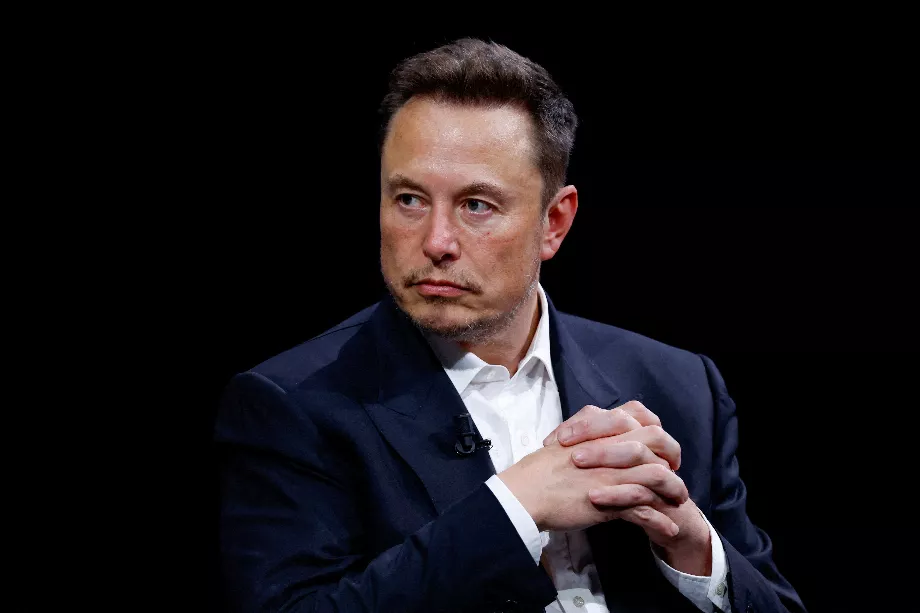 Assumant une partie de la responsabilité de la crise de la publicité X, Elon Musk admet une erreur dans sa gestion antérieure de contenus controversés qualifiés d'antisémites. (Reuters/Gonzalo)