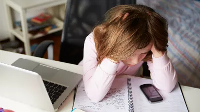 Alerte aux États-Unis en raison de l'augmentation du nombre de victimes de fausse pornographie créée avec l'intelligence artificielle