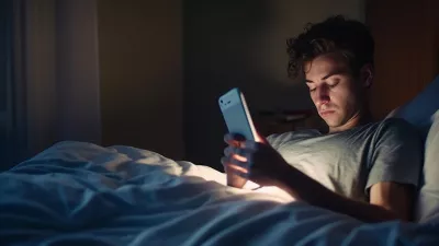 Fil d'Ariane : manipulation émotionnelle dans les réseaux et applications de rencontres qui génère de la solitude