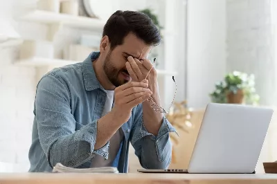 Comment réparer un ordinateur qui s'allume et s'éteint tout seul